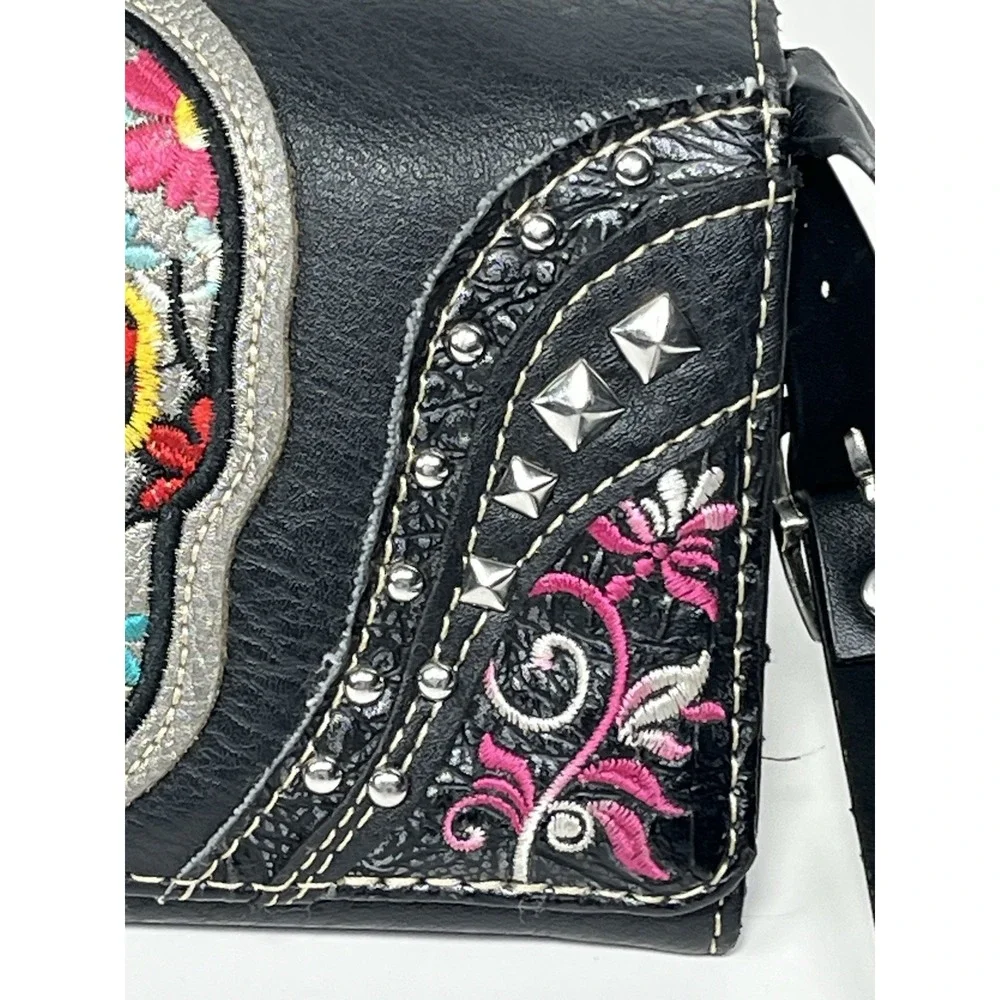 Day Of The‎ Dead Sugar Skull Flower Black Trifold Wristlet Wallet Dia de Muertos